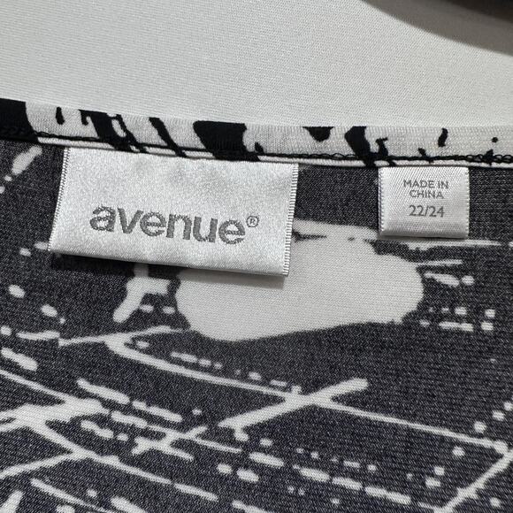 Avenue Shirt Womens 22/24 Black White Abstract Plus Size Tunic Top Stretch - Picture 3 of 7